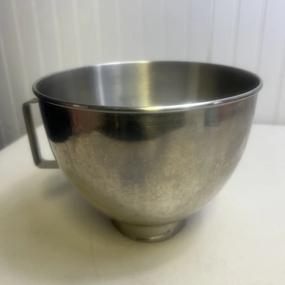 KitchenAid Mixer K45 4.5 Quart Stainless Mixing Bowl w/Handle.  Twist On Base